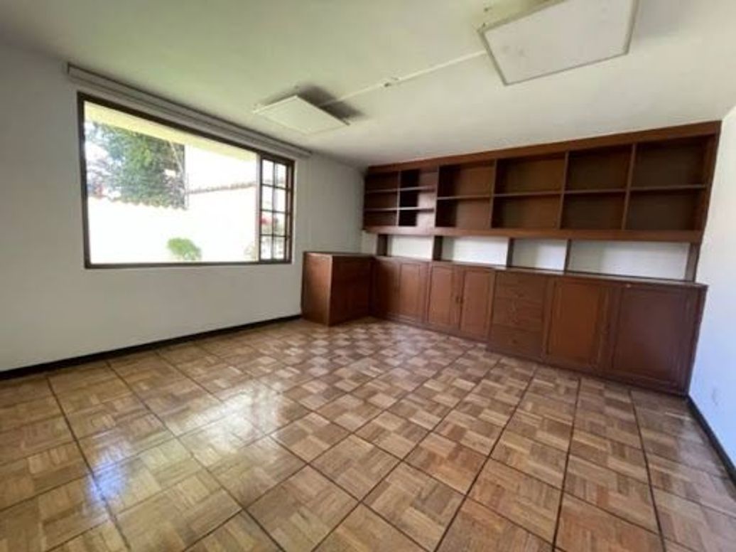 Casa de 3 alcobas en venta en Santa Ana Occidental, Bogotá, 329 m² · foto 18 de 20