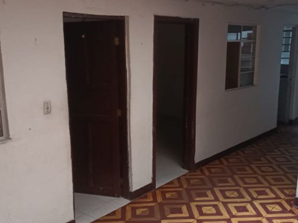 Casa de 8 alcobas en venta en Carvajal, Bogotá, 175 m² · foto 3 de 14