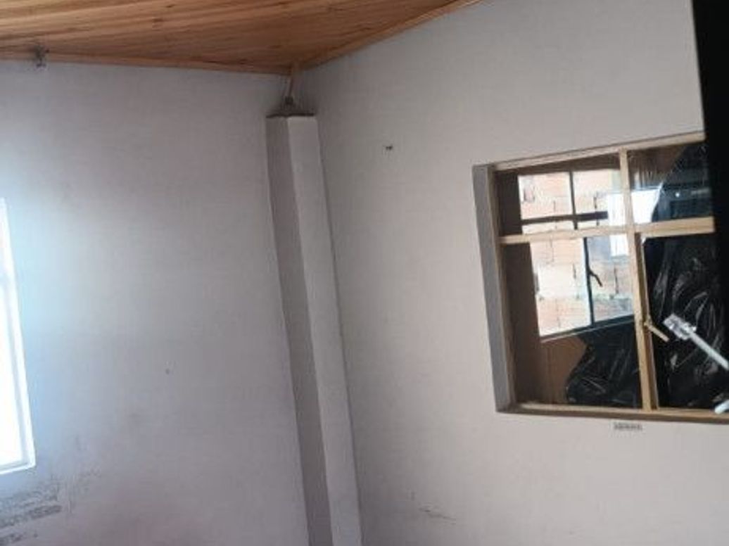 Casa de 8 alcobas en venta en Carvajal, Bogotá, 175 m² · foto 11 de 14