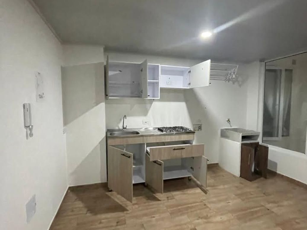 Apartamento de 2 alcobas en arriendo en Salitre Et. Ii, Bogotá, 38 m² · foto 2 de 6