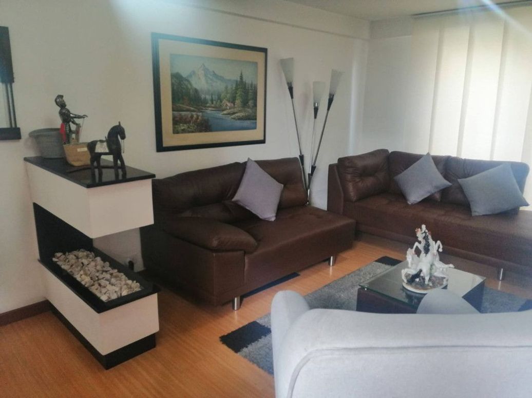 Apartamento de 3 alcobas en venta en Santa Barbara, Bogotá, 62 m² · foto 2 de 12