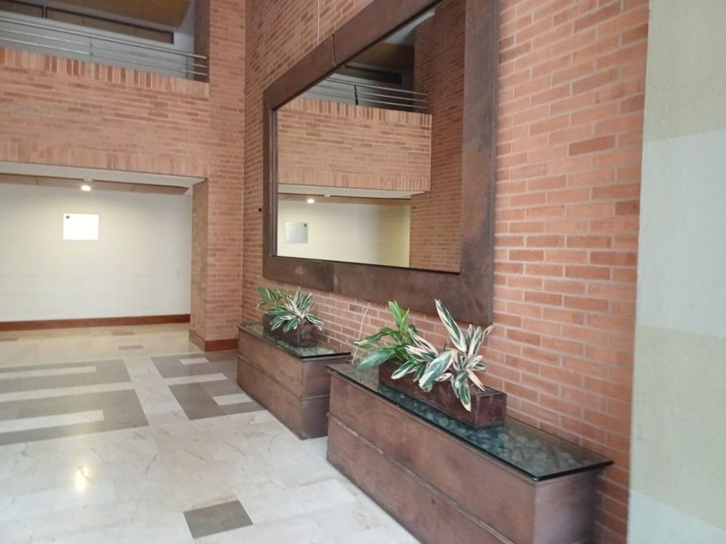 Apartamento de 3 alcobas en venta en Lisboa, Bogotá, 148 m² · foto 2 de 18