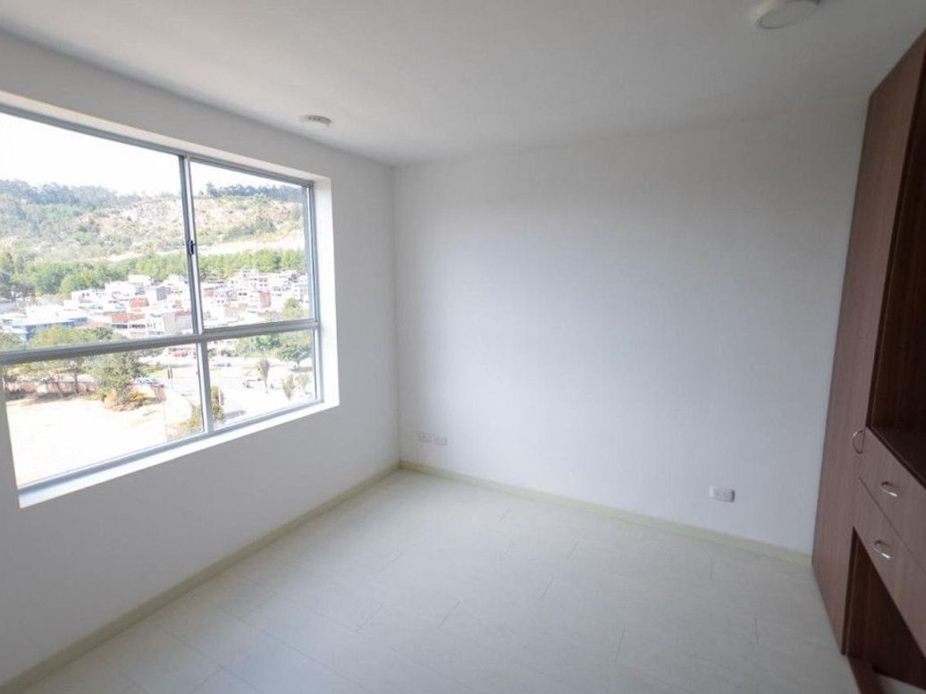 Apartamento de 2 alcobas en venta en Santa Teresa, Bogotá, 45 m² · foto 5 de 14