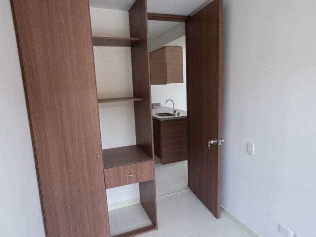 Apartamento de 2 alcobas en venta en Santa Teresa, Bogotá, 45 m² · foto 8 de 14