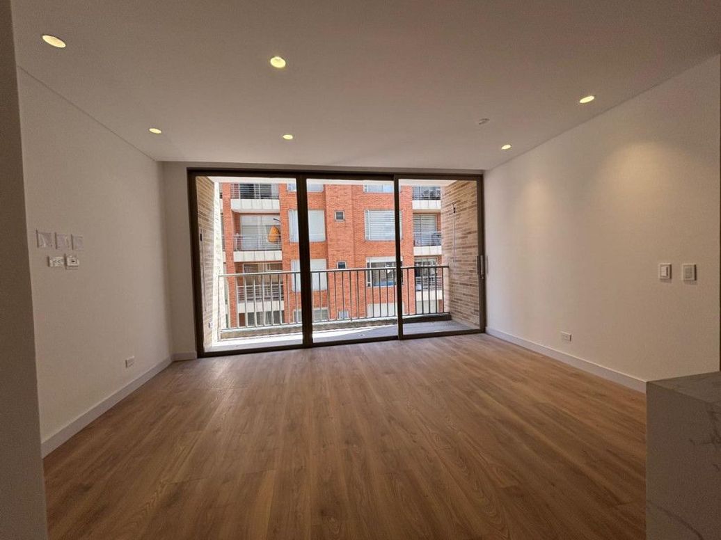 Apartamento de 2 alcobas en venta en Chico Norte Et. Iii, Bogotá, 93 m² · foto 2 de 20