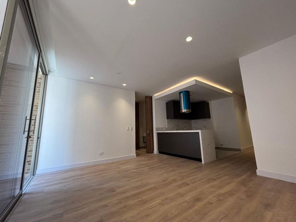 Apartamento de 2 alcobas en venta en Chico Norte Et. Iii, Bogotá, 93 m² · foto 3 de 20