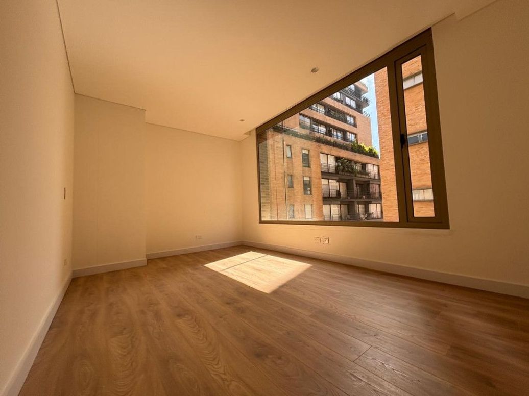 Apartamento de 2 alcobas en venta en Chico Norte Et. Iii, Bogotá, 93 m² · foto 7 de 20