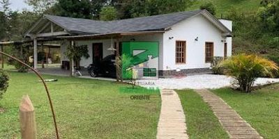 Casa finca en arriendo en la vereda Santa Barbara, cerca a la empresa Imusa, a tan solo 10 minutos de la autopista Medellín Bogotá, excelente ubicación. Para mayor información comunicarse con la inmobiliaria panorama de oriente - 6046147474 O WHATSAPP 3007888579, 3202566061, 3013487031, 3007888579