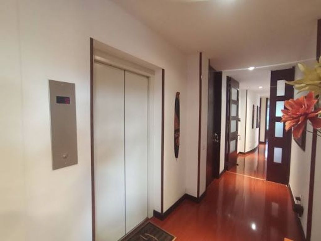Apartamento de 3 alcobas en venta en Sotileza, Bogotá, 152 m² · foto 10 de 20