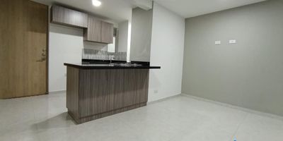 Arriendo Bello Apartamento San Gabriel, en unidad, estrato 2, Piso 3, con un área de 50 m2, cuenta con 3 habitaciones, 2 Baños (baño social y baño en habitación principal, cabinados), cocina integral con anaqueles superiores e inferiores, estufa, barra tipo americana, sala comedor, zona de ropas, red de gas, calentador, la unidad cuenta con: portería 24 horas, parqueaderos comunes, piscina, gimnasio, salón social, zona infantil, zonas verdes, zona bbq, las zonas comunes encuentran construcción, cuenta con fácil acceso por diferentes rutas de transporte público y un mall comercial que te permite tener todo a la mano, entre ellos D1 y Ara.