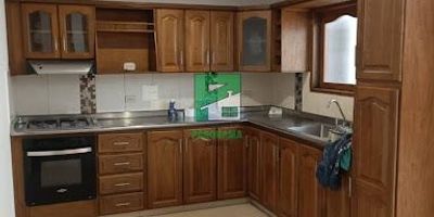 arriendo casa en la Urbanización San Bartolo, san Antonio de Pereira Rionegro, Ant, ubicado a 5 minutos del parque principal de san Antonio, vías alternas con fácil acceso a transporte publico, a tan solo 10 minutos del Parque Recreativo Comfama, cerca a la clínica Somer y City medica, a supermercados, droguerías, excelente ubicación. Para mayor información comunicarse con Inmobiliaria Panorama de Oriente al 6046147474 o WhatsApp 3202566061, 3013487031, 3007888579