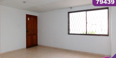 Apartamento en arriendo ubicado en la ciudad de Barranquilla sector San felipe,el apartamento se encuentra en piso 3 con un área de 67.mt2 y consta de 2 amplias habitaciones,2 baños, buena distribución en sus áreas con amplios y cómodos espacios,fresco y acogedor, su entorno es tranquilo y residencial con cómodas vías de acceso y sobre el sector puede encontrar, parques, colegios, restaurantes y droguerías cercanas.