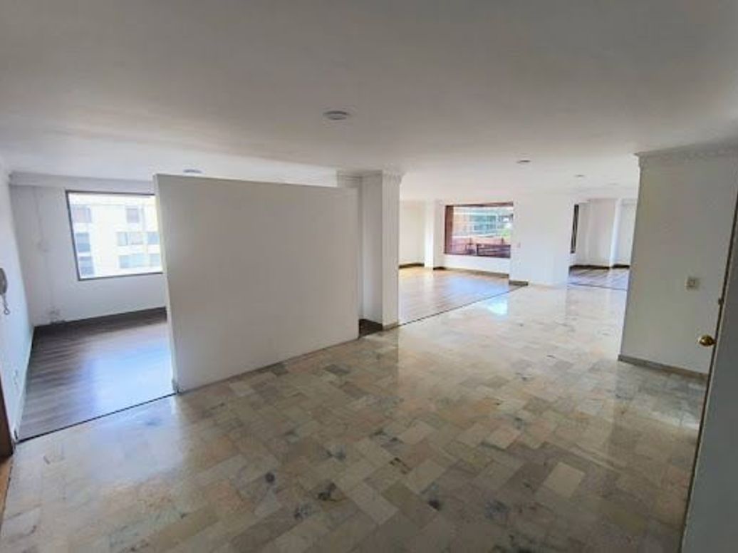 Apartamento de 4 alcobas en venta en Chicó Norte, Bogotá, 249 m² · foto 4 de 20