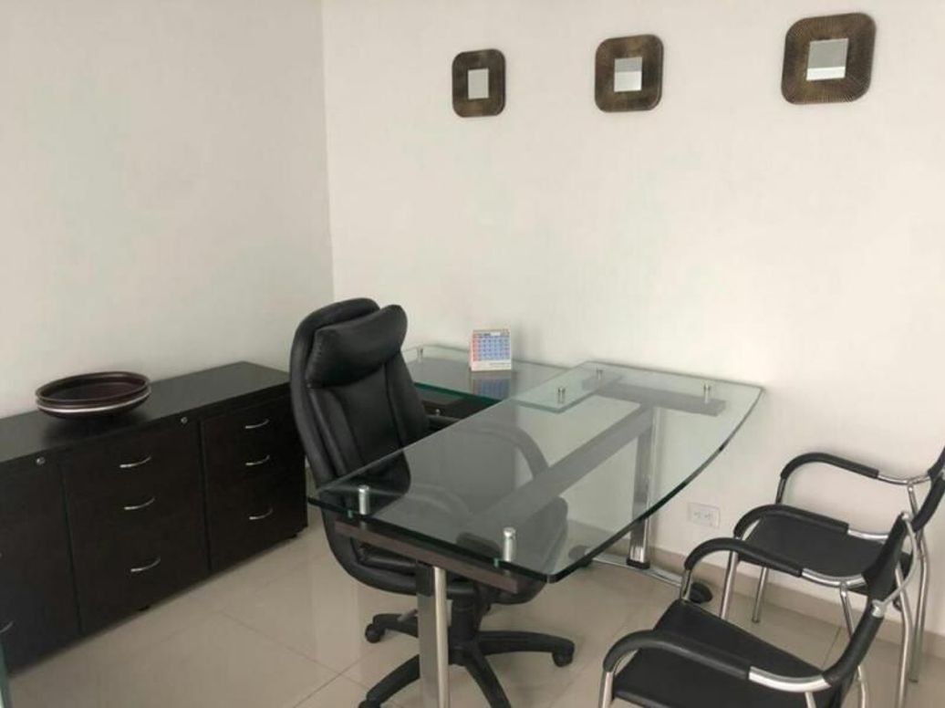Casa de 6 alcobas en venta en Modelia Occidental, Bogotá, 236 m² · foto 11 de 20