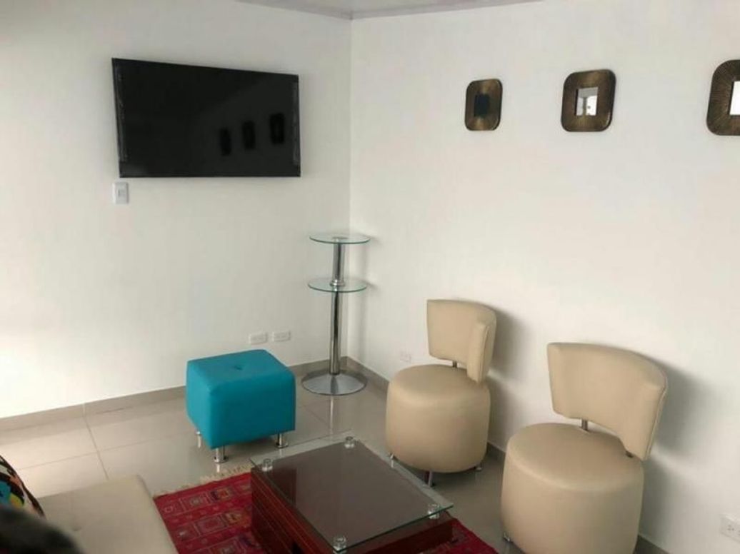 Casa de 6 alcobas en venta en Modelia Occidental, Bogotá, 236 m² · foto 5 de 20