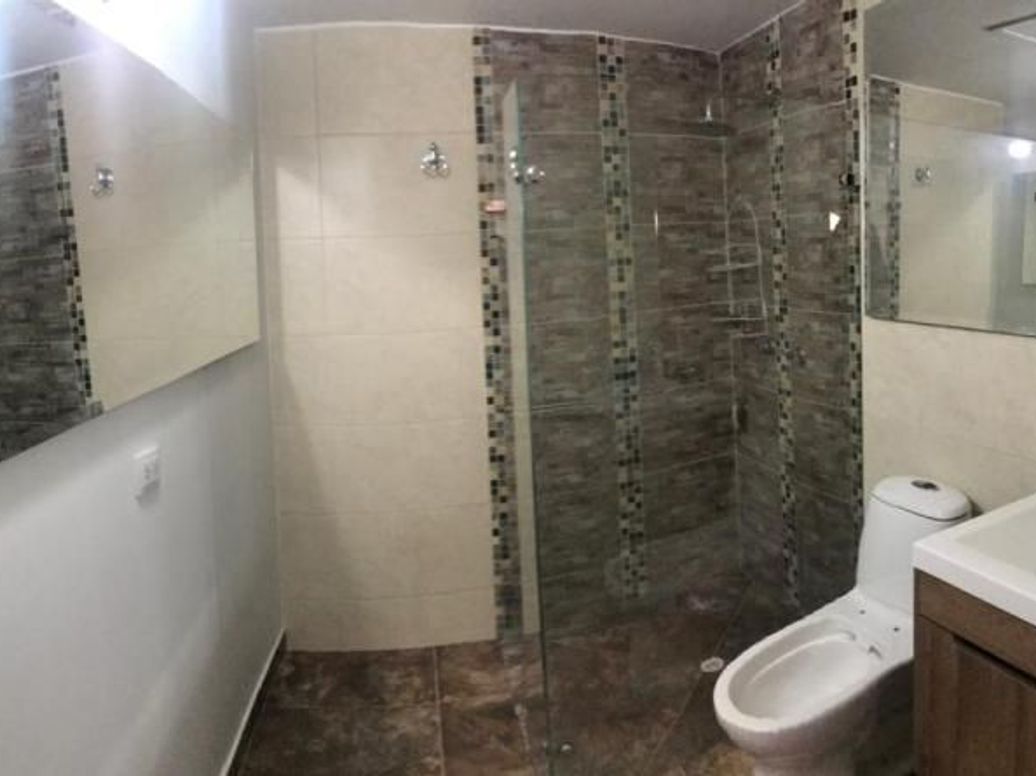 Casa de 6 alcobas en venta en Modelia Occidental, Bogotá, 236 m² · foto 14 de 20
