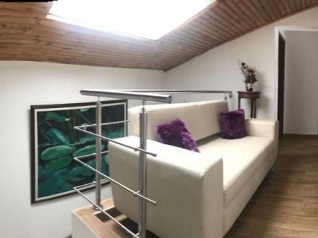 Casa de 6 alcobas en venta en Modelia Occidental, Bogotá, 236 m² · foto 19 de 20