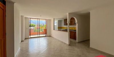 Apartamento en arriendo ubicado en Envigado barrio San Marcos, cuenta con buenos espacios, buena iluminación, consta de 3 habitaciones con 2 closet y 1 vestier, 2 baños cabinados, sala comedor, cocina integral, zona de ropas, balcón, parqueadero y cuarto útil. La unidad cuenta con portería 24horas, ascensores, parqueaderos, piscina, juegos, salon social, se encuentra en zona residencial tranquila y comercial, esta ubicado en la buena mesa de San Marcos, al lado del colegio, iglesia, media cuadra de la via principal Avenida Poblado, es una zona turística por sus restaurantes, además cuenta con buena ruta de transporte publico.
