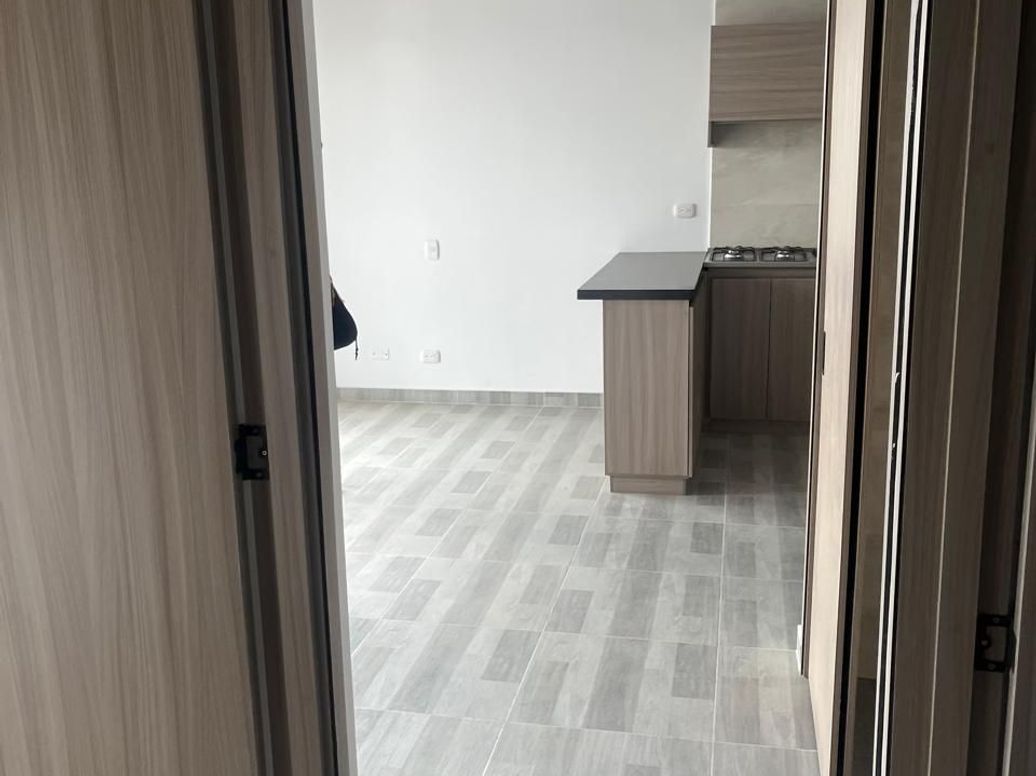 Apartamento de 2 alcobas en venta en Cr Praderas De Fontibon Et. Iv, Bogotá, 46 m² · foto 5 de 12