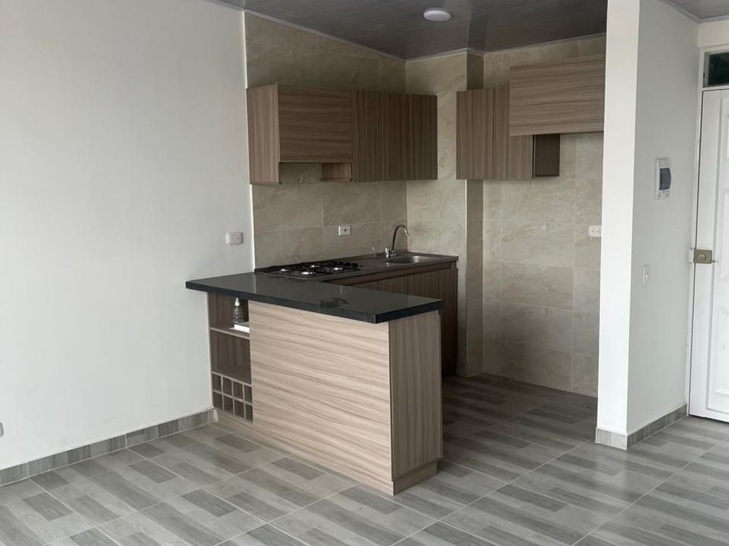 Apartamento de 2 alcobas en venta en Cr Praderas De Fontibon Et. Iv, Bogotá, 46 m² · foto 4 de 12