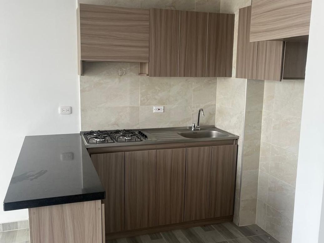 Apartamento de 2 alcobas en venta en Cr Praderas De Fontibon Et. Iv, Bogotá, 46 m² · foto 2 de 12