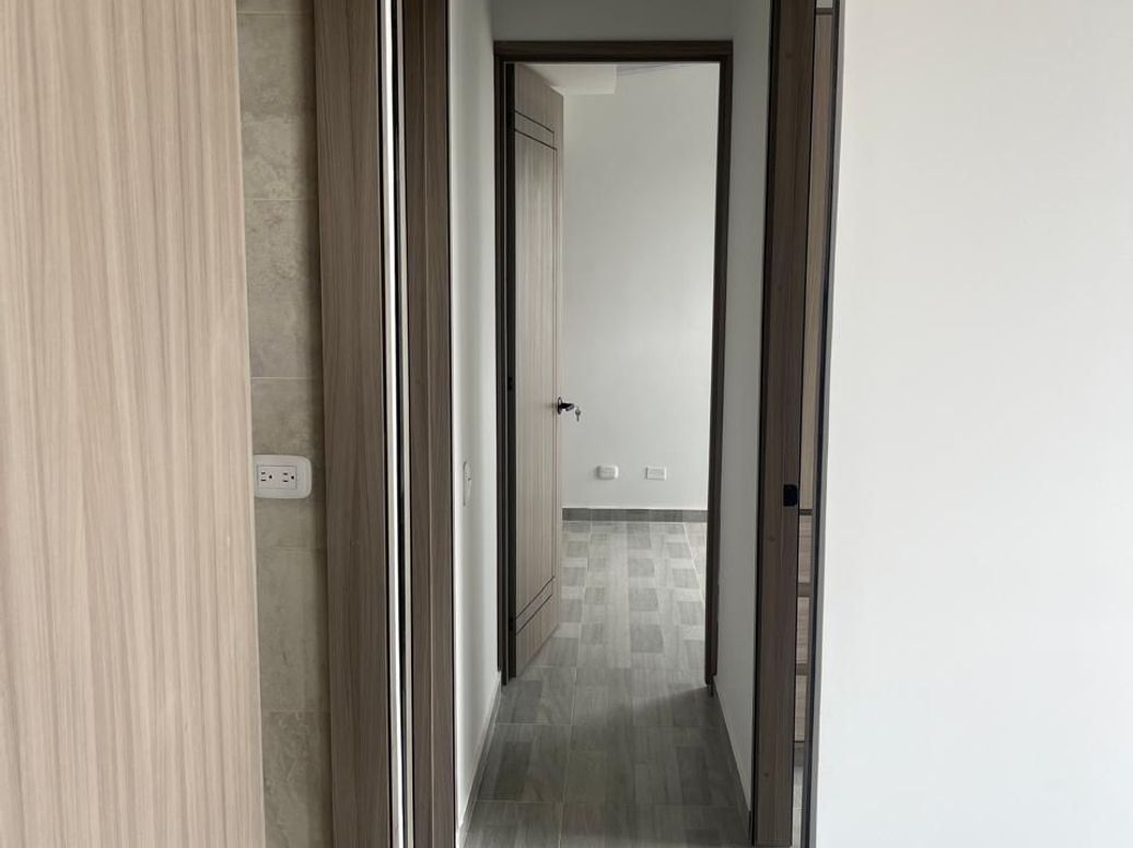 Apartamento de 2 alcobas en venta en Cr Praderas De Fontibon Et. Iv, Bogotá, 46 m² · foto 3 de 12