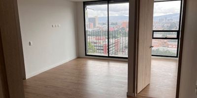 Apartamento para estrenar, carrera 69 con 80,  excelente ubicación, cerca a almacenes de cadena, centros comerciales, entidades bancarias, supermercados, parques, 7o piso, super iluminado, salón, cocina abierta, tres alcobas, la principal con baño, baño de alcobas, espacio para lavadora independiente, pisos en madera laminada, closets. Zonas comunes:  gimnasio, salón comunal, zona de lavandería comunal, teatrino, terraza, BBQ, INF: Gisela Peñaranda 3112768391