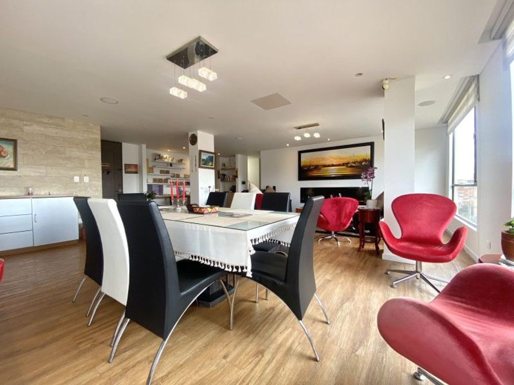 Apartamento de 4 alcobas en venta en Cedritos, Bogotá, 187 m² · foto 4 de 20