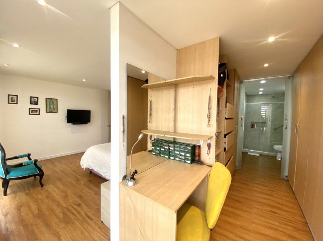 Apartamento de 4 alcobas en venta en Cedritos, Bogotá, 187 m² · foto 13 de 20