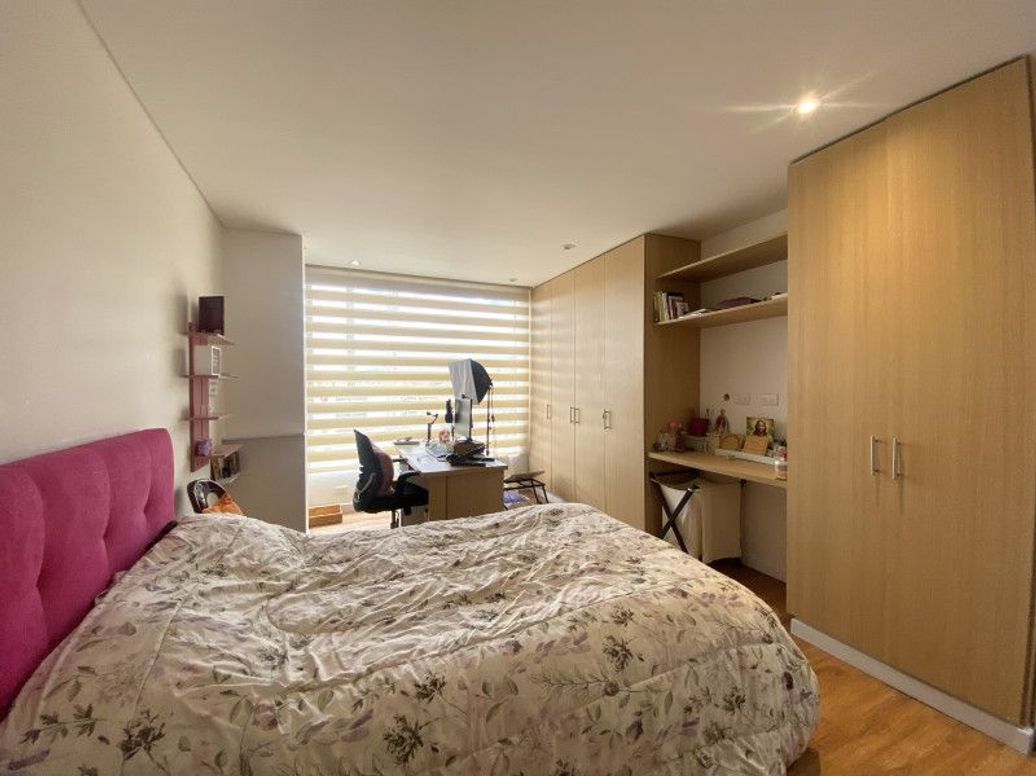 Apartamento de 4 alcobas en venta en Cedritos, Bogotá, 187 m² · foto 16 de 20
