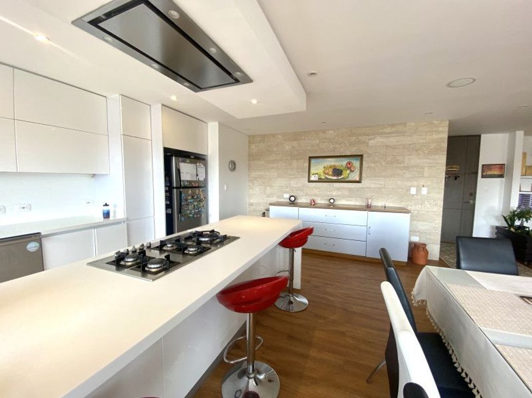 Apartamento de 4 alcobas en venta en Cedritos, Bogotá, 187 m² · foto 5 de 20