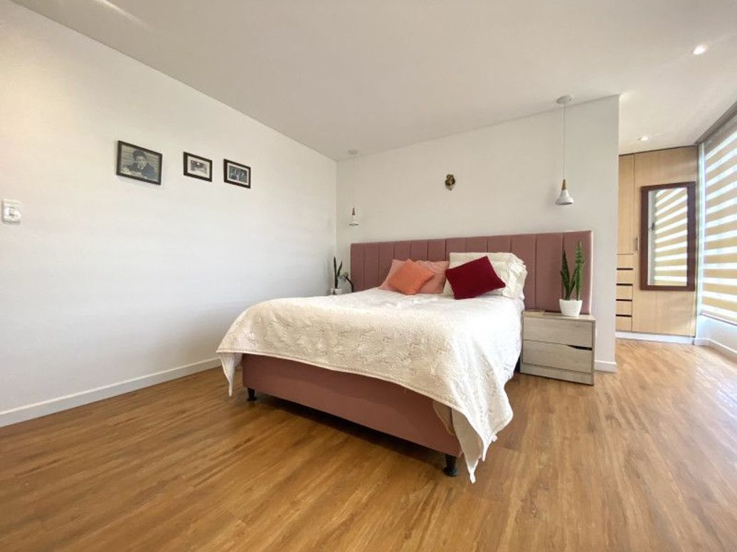 Apartamento de 4 alcobas en venta en Cedritos, Bogotá, 187 m² · foto 12 de 20