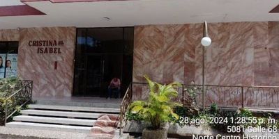 Local comercial, con las siguientes dependencias. nivel 1 está conformado por baño social, oficinas, cocineta, archivo y bodega. El nivel 2 está conformado por salón, baño privado, oficinas, archivo, 2 baños sociales y sala de juntas. Vr Admón. $1.229.000. Vetustez 42 años.