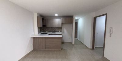 apartamento de 60 m2
2 habitaciones principal con baño privado y vestier.
baño social completo.
sala comedor.
balcón.
cocina integral abierta.
zona de ropa independiente.
piso 3 sin ascensor, edificio sin parqueadero.
para mayor información 3242190444 Giovanny Riaño