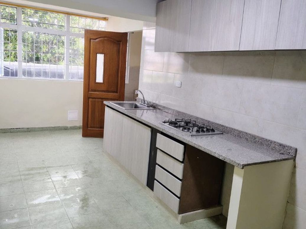 Casa de 2 alcobas en venta en Bellavista Occidental, Bogotá, 318 m² · foto 10 de 14