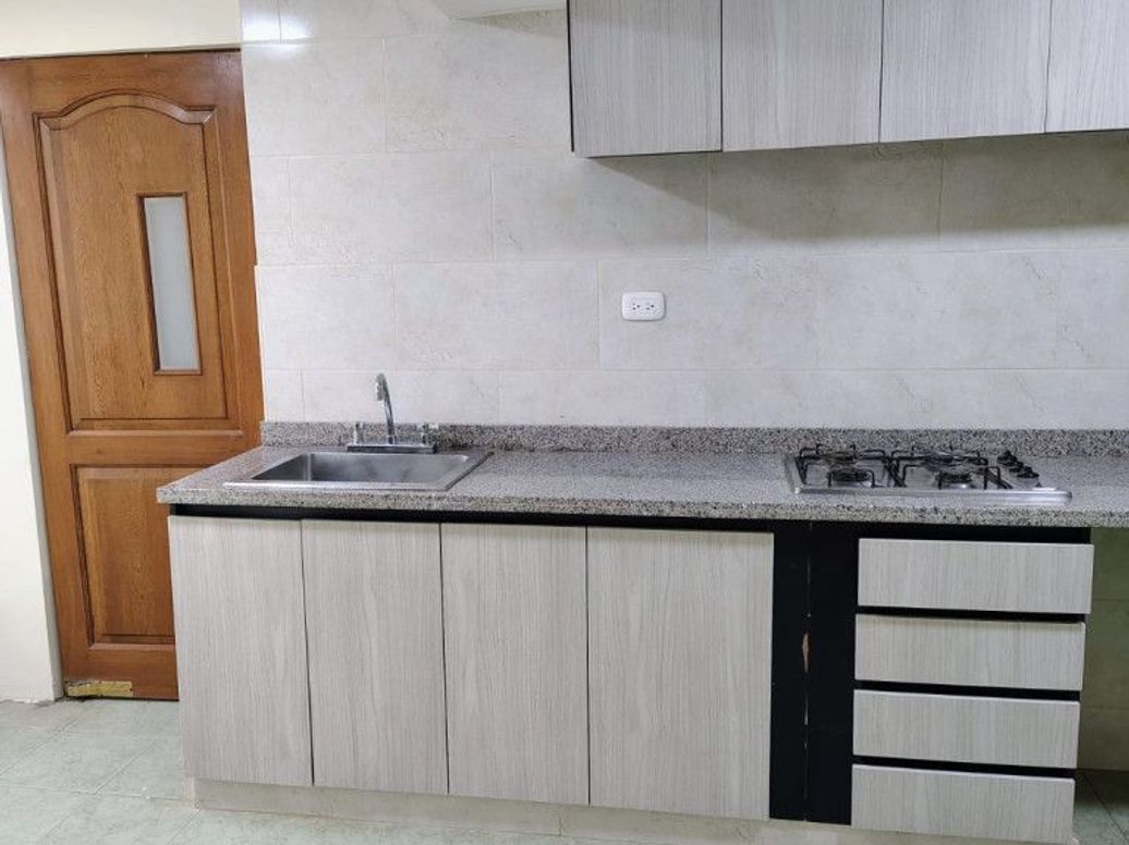 Casa de 2 alcobas en venta en Bellavista Occidental, Bogotá, 318 m² · foto 9 de 14