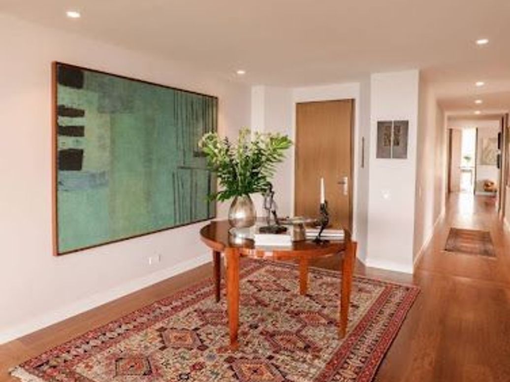 Apartamento de 3 alcobas en venta en El Nogal, Bogotá, 321 m² · foto 3 de 17