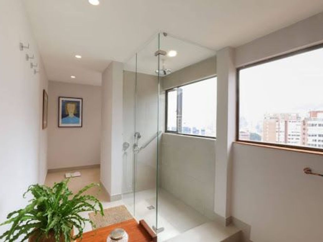 Apartamento de 3 alcobas en venta en El Nogal, Bogotá, 321 m² · foto 16 de 17