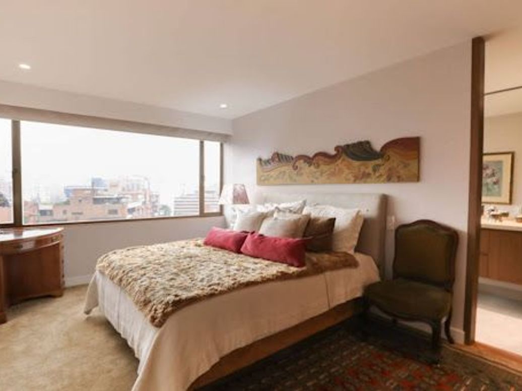 Apartamento de 3 alcobas en venta en El Nogal, Bogotá, 321 m² · foto 11 de 17