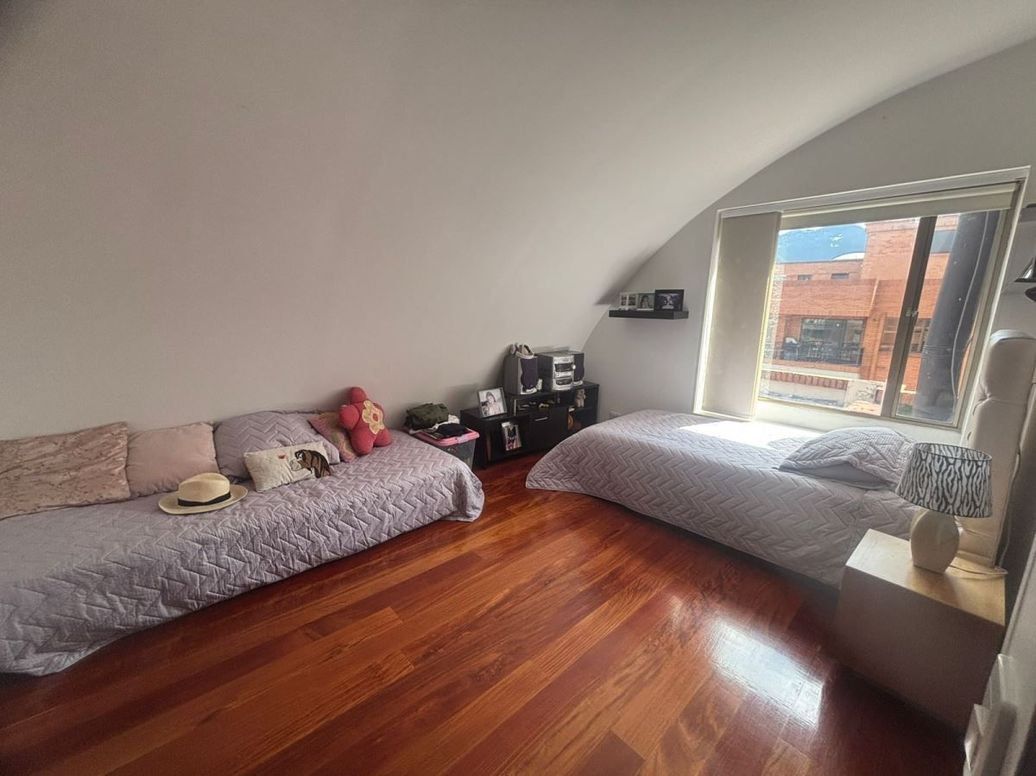 Apartamento de 4 alcobas en venta en Santa Barbara Central, Bogotá, 352 m² · foto 13 de 20