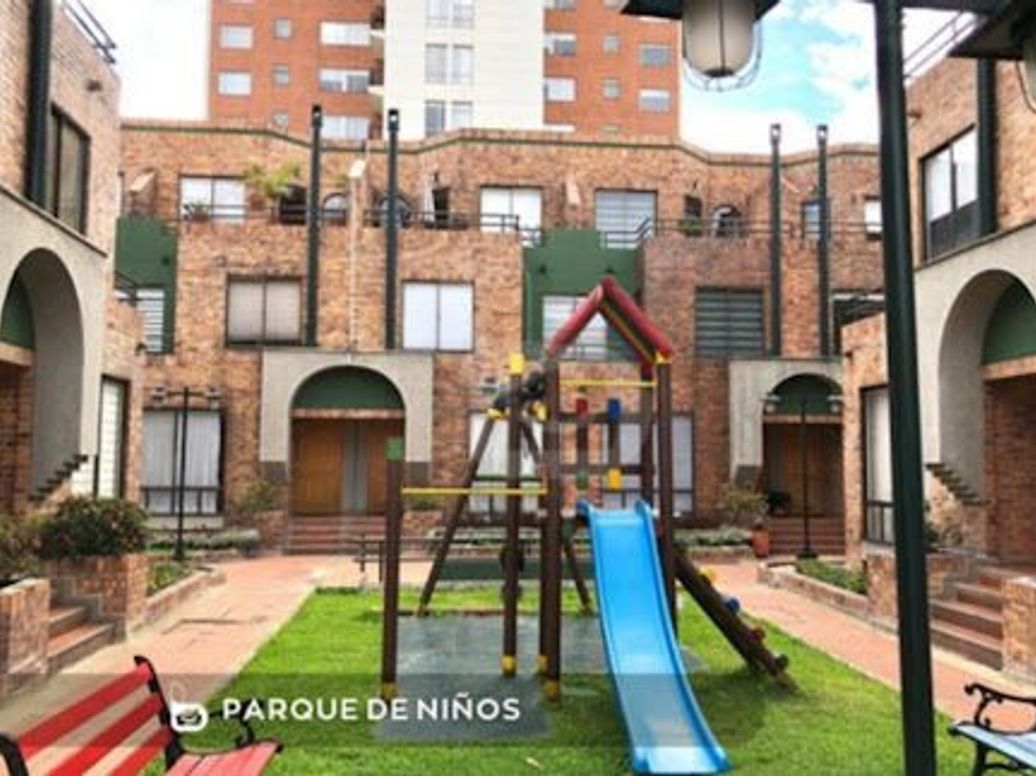 Casa de 4 alcobas en venta en Cedritos, Bogotá, 152 m² · foto 3 de 20