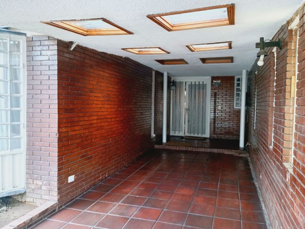 Casa de 4 alcobas en venta en La Alborada, Bogotá, 165 m² · foto 2 de 20