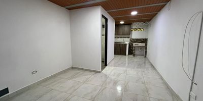 Arriendo Medellin Apartaestudio Manrique Santa Ines, piso 3, INTERNO un solo ambiente con 1 baño, cocina integral con red de gas y zona de ropas
Ubicado cerca de la uva la armonía. Excelentes rutas de transporte