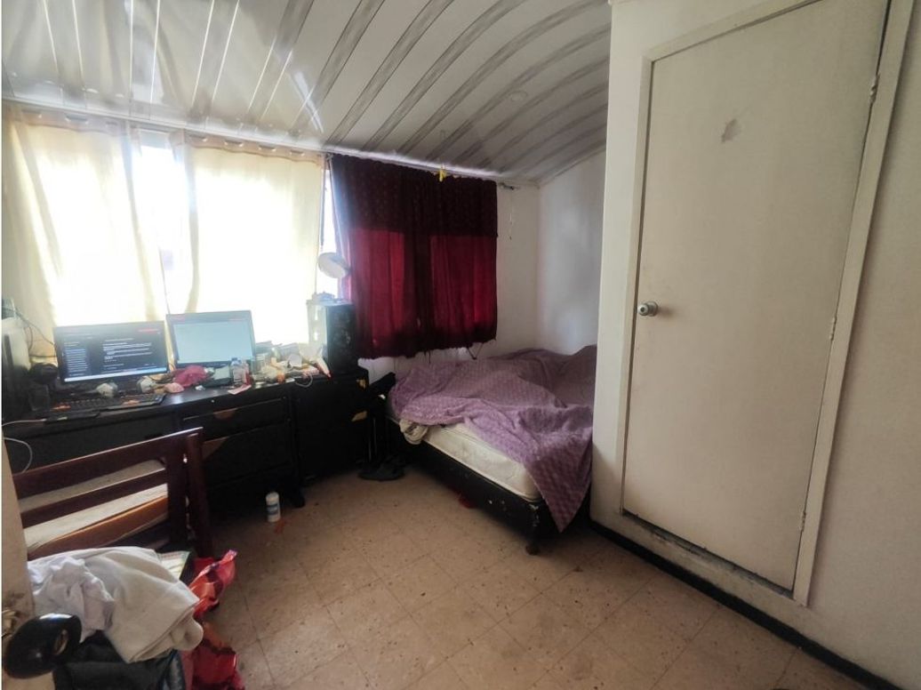 Casa de 7 alcobas en arriendo en Olaya, Bogotá, 377 m² · foto 19 de 20