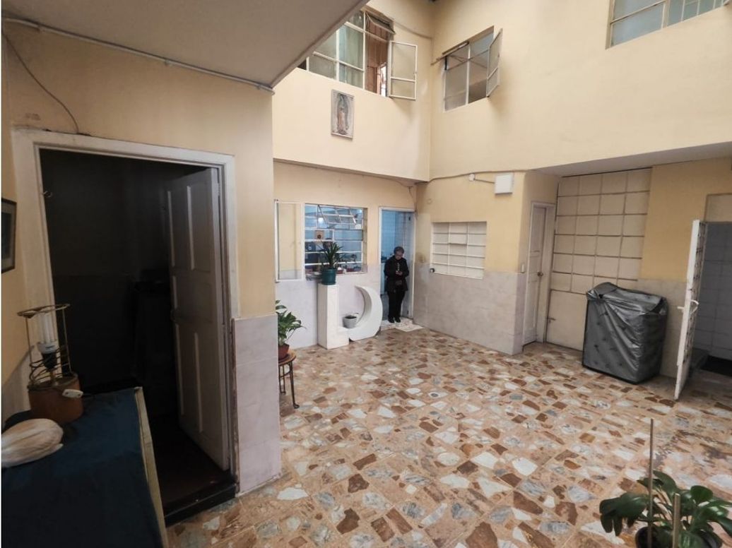 Casa de 7 alcobas en arriendo en Olaya, Bogotá, 377 m² · foto 11 de 20