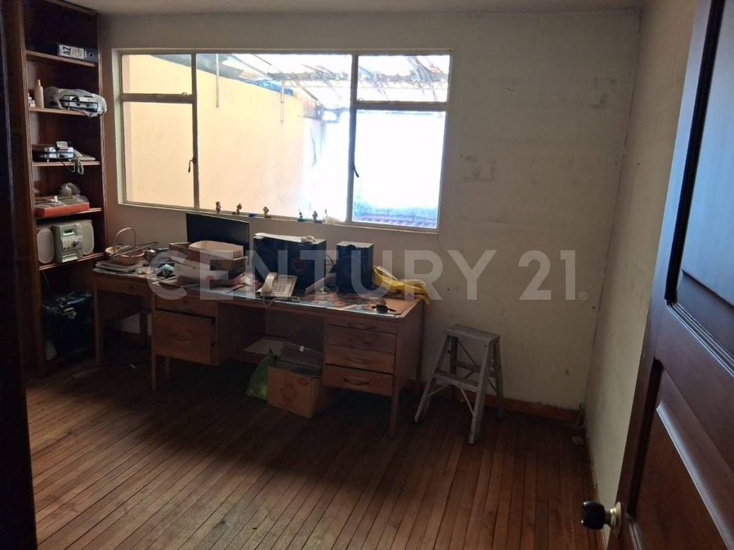 Casa de 5 alcobas en venta en Santa Isabel, Bogotá, 506 m² · foto 4 de 14