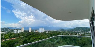 CODIGO 9651FR262. Apartamento en un décimo piso ubicado en Bavaria. Cuenta con tres habitaciones y cuatro baños, cocina integral, sala comedor, balcón con vista, zona de lavandería, aire acondicionado, depósito y dos parqueaderos. Con acceso a piscina, salón social y vigilancia. SI ESTA PROPIEDAD ES DE SU INTERÉS, CONTÁCTENOS Y AGENDAMOS UNA CITA.

