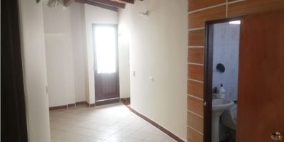 Apartamento de 74mts2. Zona La pradera (parte baja), residencial y tranquila, cuenta con 3 alcobas, 2 baños, balcon y terraza, RECIEN REMODELADO (acabados muy finos y elegantes).

 

"Su calidad de vida es nuestra razón de ser"
