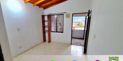 Código: P208-35
Precio: 700.000
Sector: Robledo

Se arrienda apartaestudio en Robledo, villa flora. cuenta una habitación con closet, cocina semintegral,  1 baño, balcón externo, piso en cerámica y un área de 40 m².