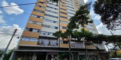Código 995-2456,Apartamento en Arriendo  Provenza,  Área 80 mt, 3 habitaciones, 2 baños,  Sala y Comedor, Cocina integral,  Zona de ropas, Ascensor, Parqueadero, Vigiliancia 24 horas,Ubicación cerca al Colegio INEM, Centro Comercial Unico, Valor de Administración $285.000. Agenda tu Cita sin costo, Estudio fácil, Respuesta en 24 horas.